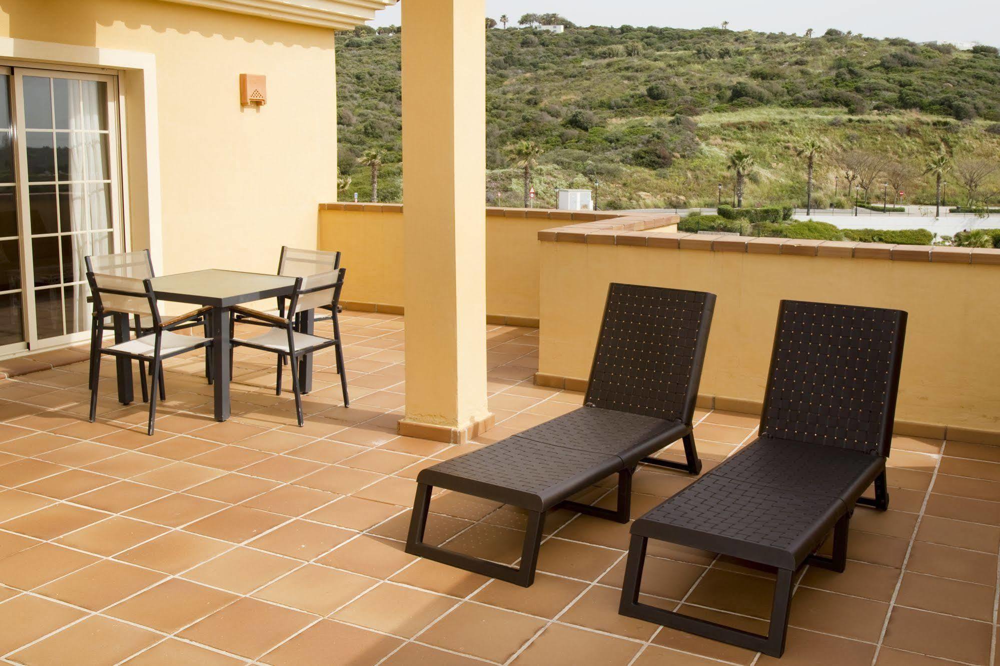Apartamentos Vista Real Alcaidesa Exteriör bild